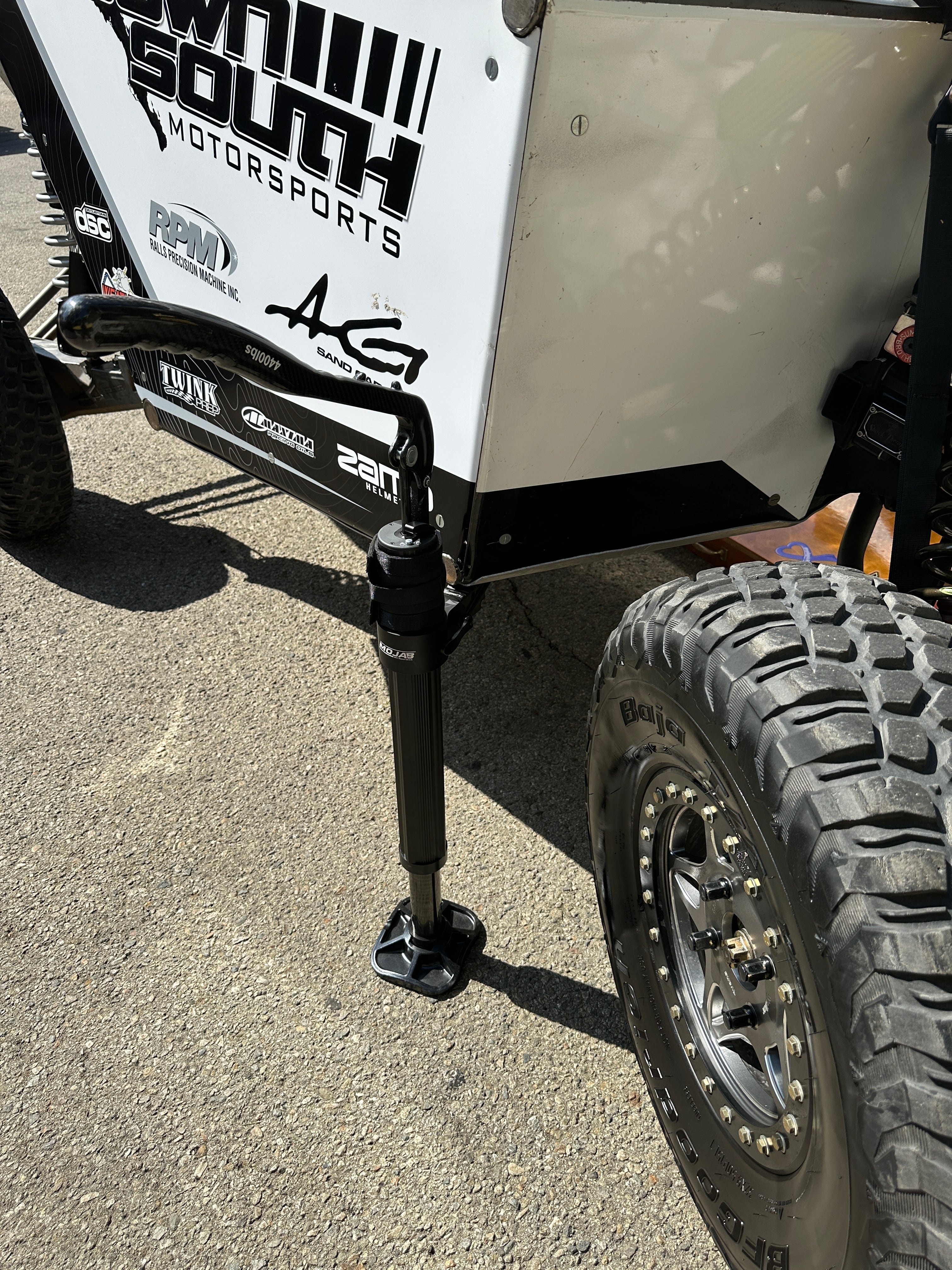 CarbonPro Compact Hydraulic Jack with Mounting Clamps MLH 40''